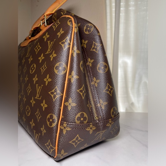 LOUIS VUITTON MONOGRAM DEAUVILLE BAG - Picture 8 of 15
